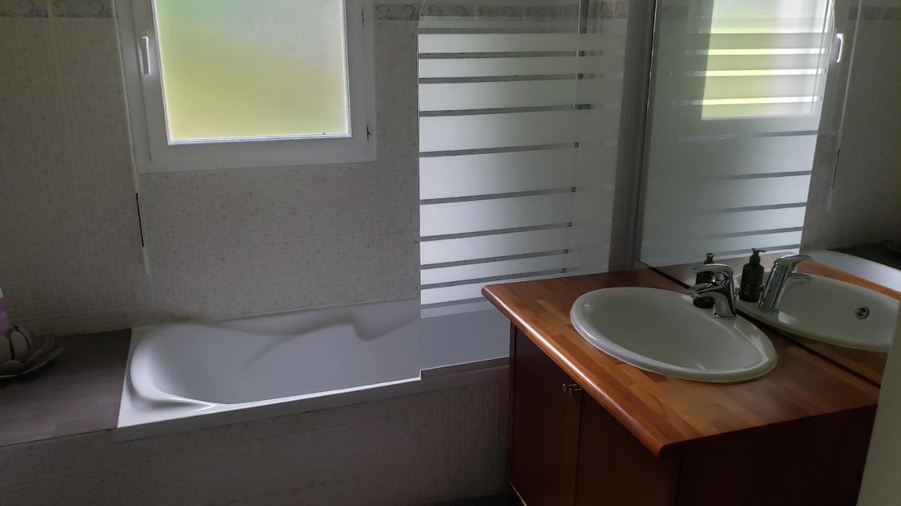 Le Calme Bed and Breakfast Plessé Exteriör bild
