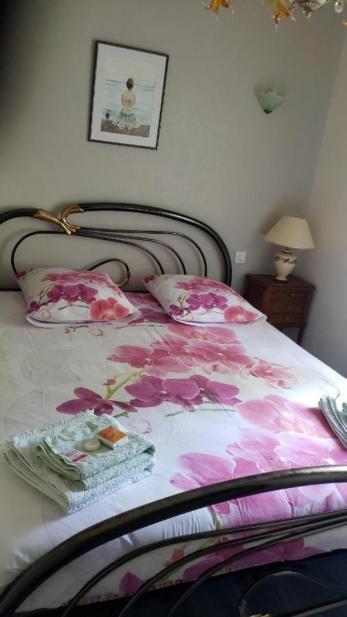 Le Calme Bed and Breakfast Plessé Exteriör bild