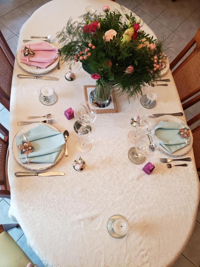 Le Calme Bed and Breakfast Plessé Exteriör bild